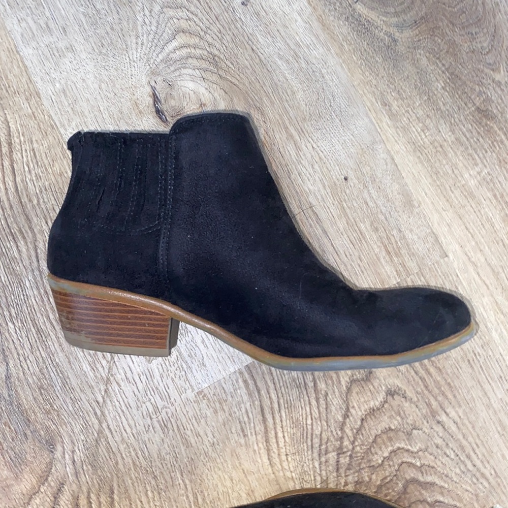 black booties